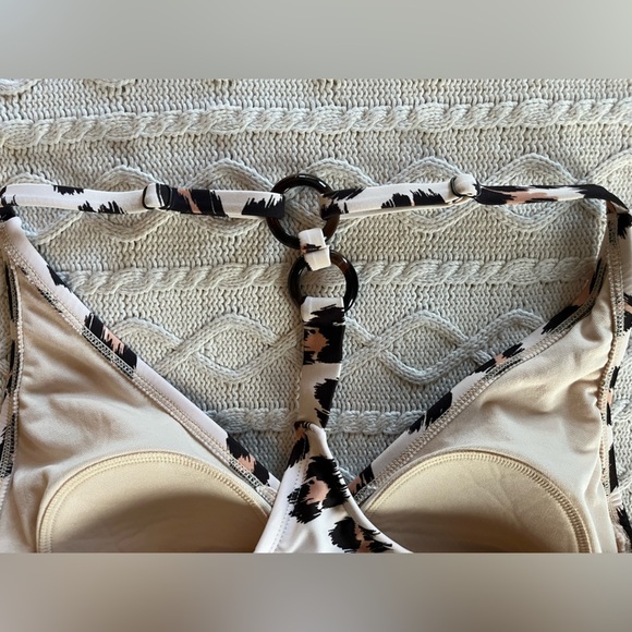 Kona Sol Animal Print 1 Piece Swimsuit Women’s Size Medium - Picture 5 of 10